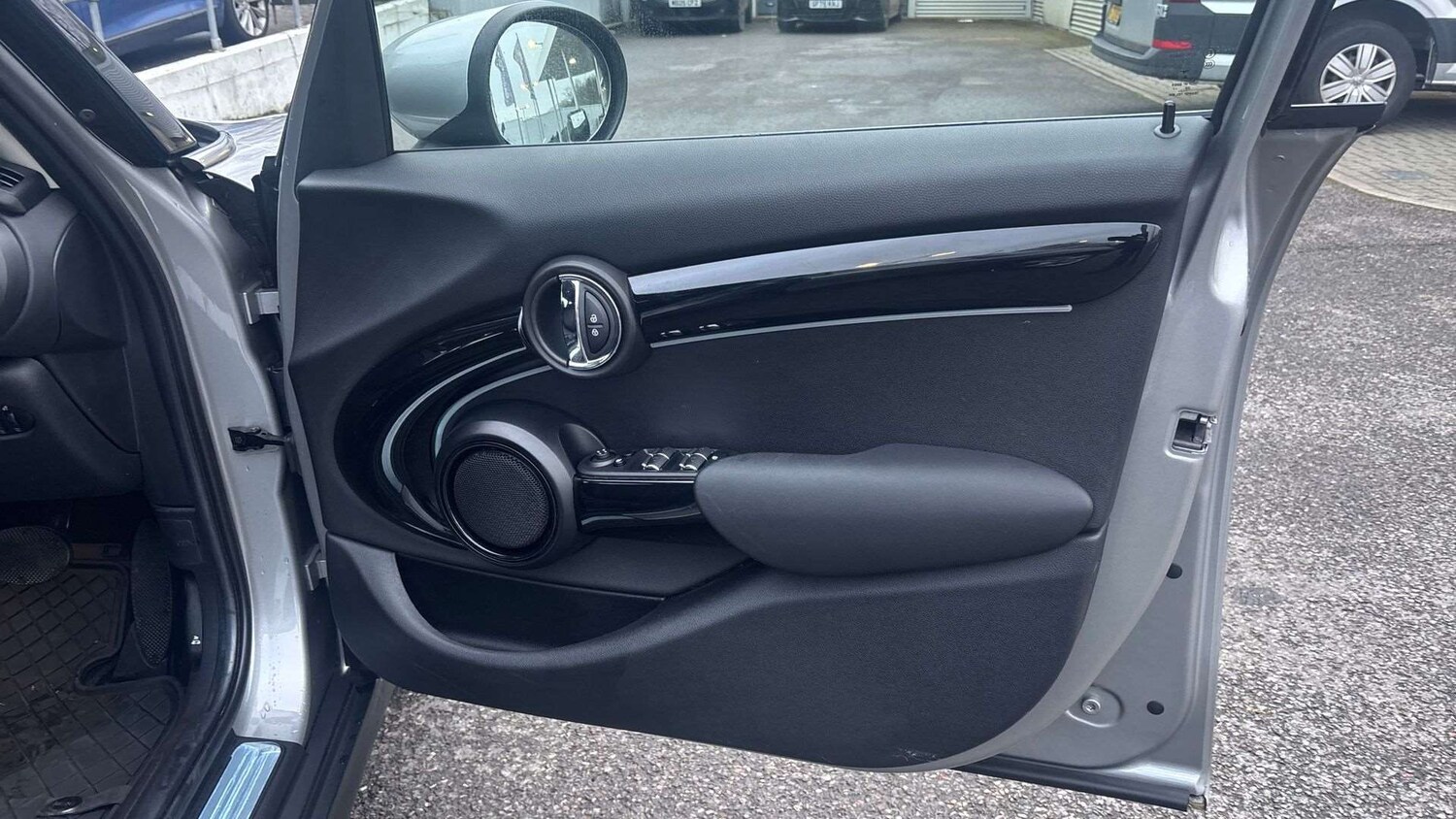 Used MINI Hatch 2022 for sale - 77500358: Photo 27