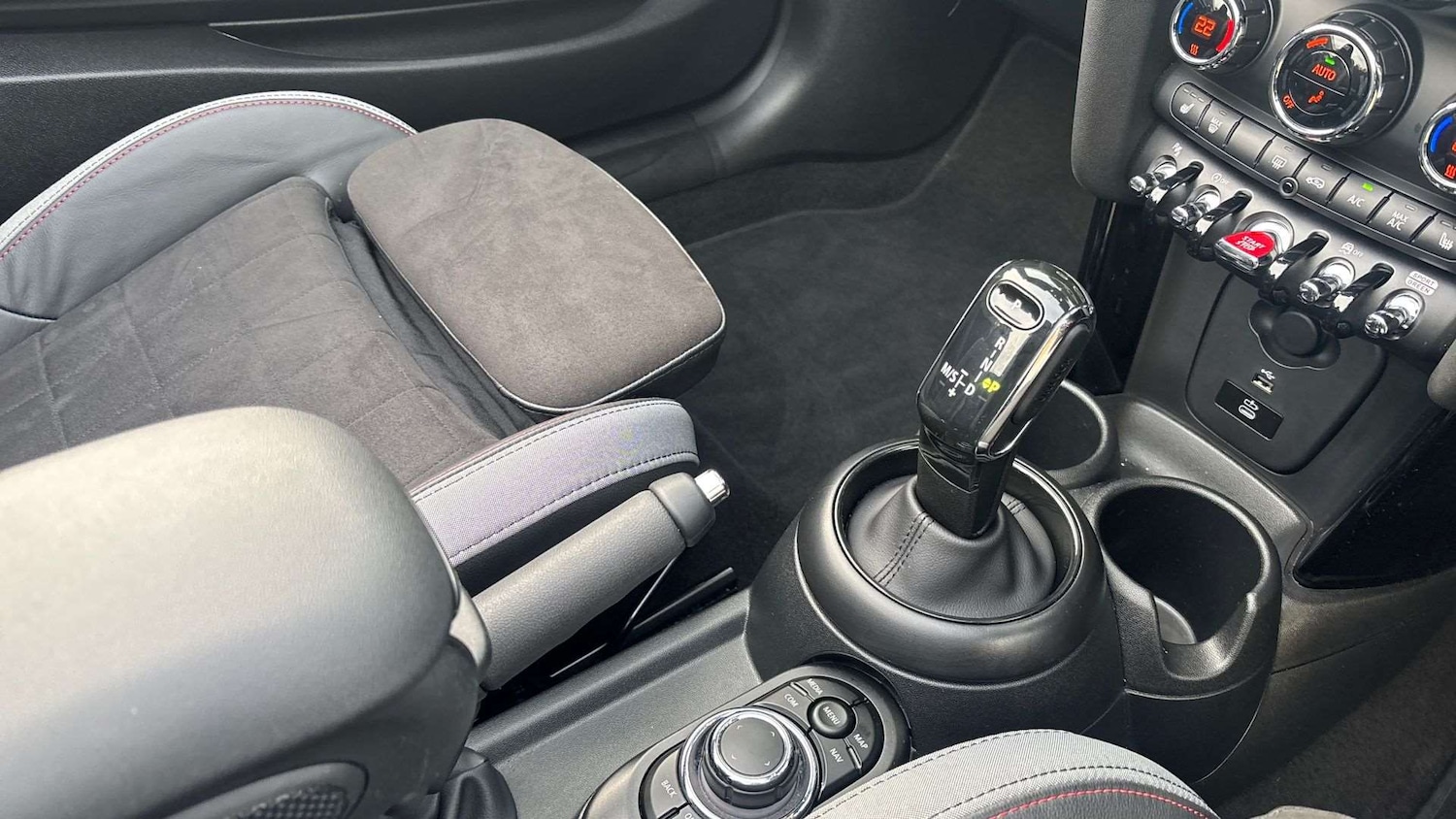 Used MINI Convertible 2024 for sale - 76421206: Photo 12