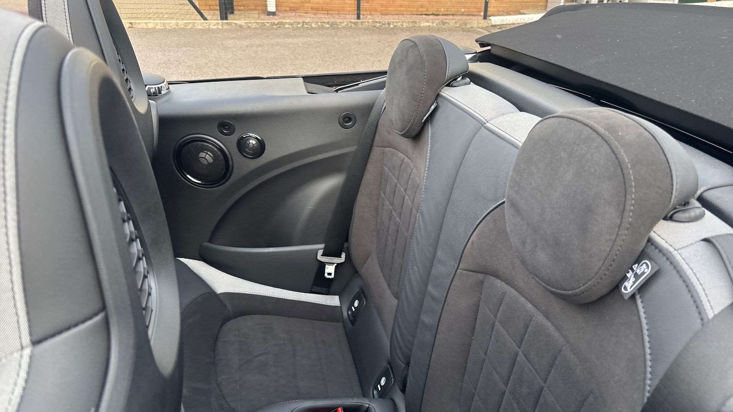 Used MINI Convertible 2024 for sale - 76421206: Photo 14