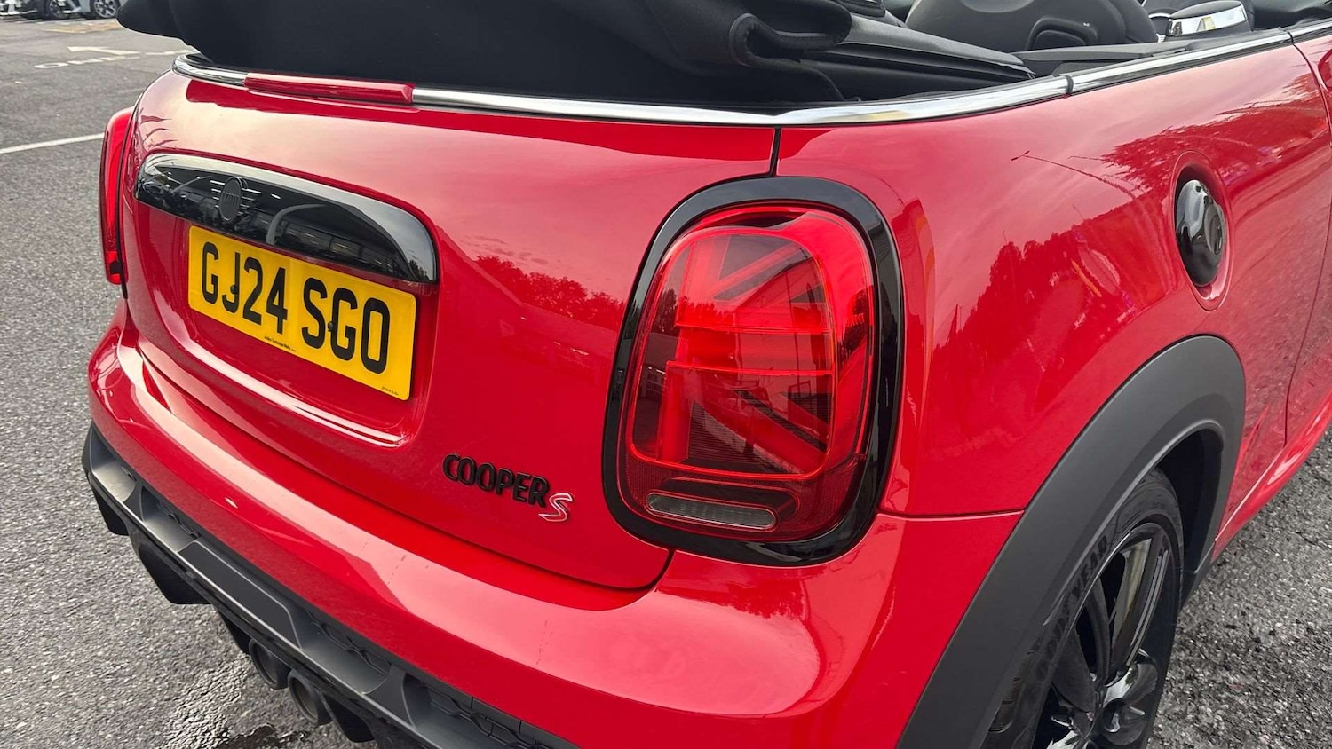 Used MINI Convertible 2024 for sale - 76421206: Photo 17