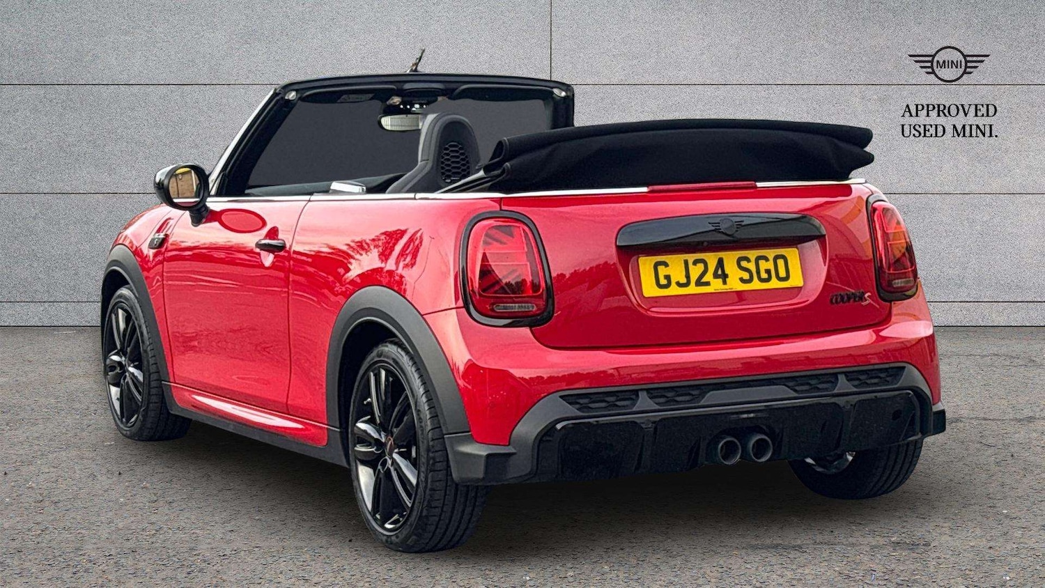 Used MINI Convertible 2024 for sale - 76421206: Photo 2