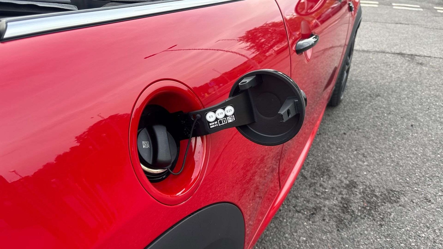 Used MINI Convertible 2024 for sale - 76421206: Photo 25