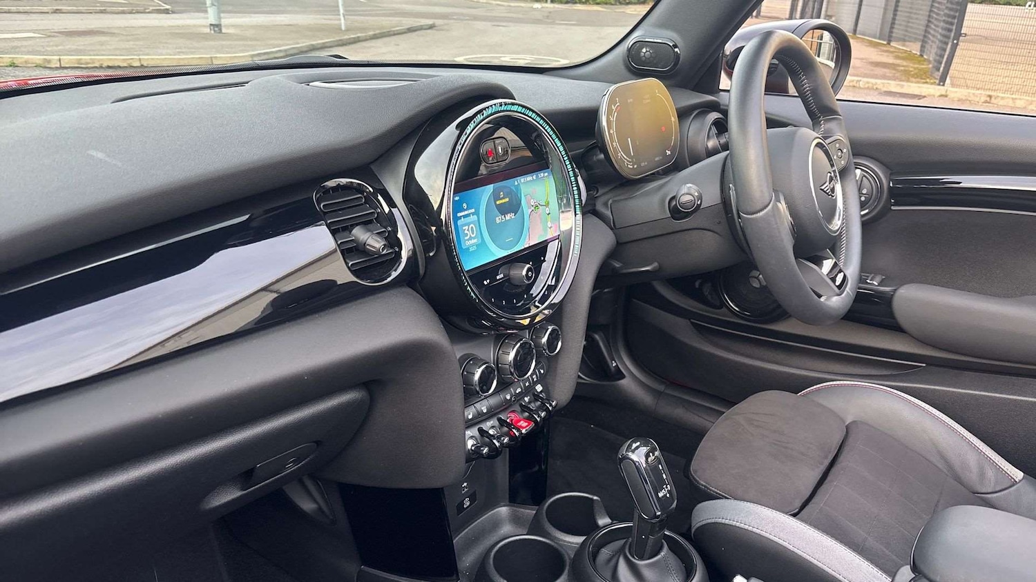 Used MINI Convertible 2024 for sale - 76421206: Photo 9