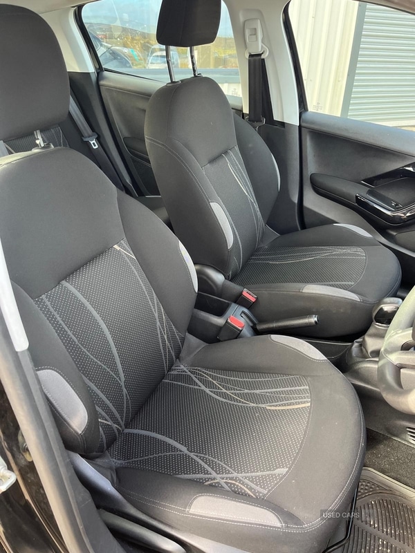 Used Peugeot 208 2013 for sale - 76585870: Photo 9