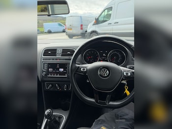 Used Volkswagen Polo 2016 for sale - 78785354: Photo