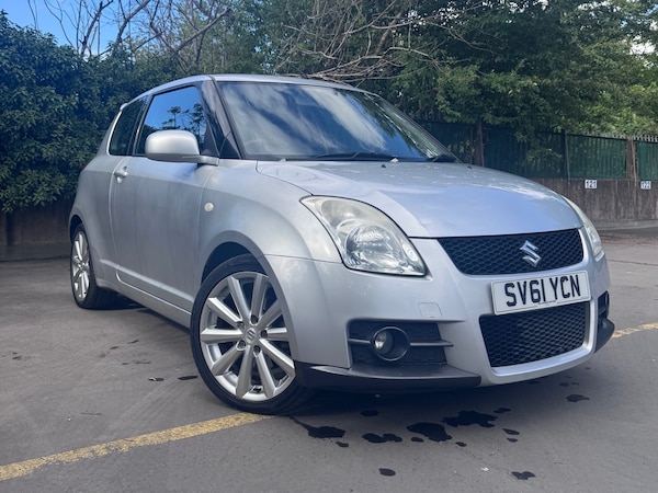 Used Suzuki Swift 2011 for sale - 75086247: Photo 1