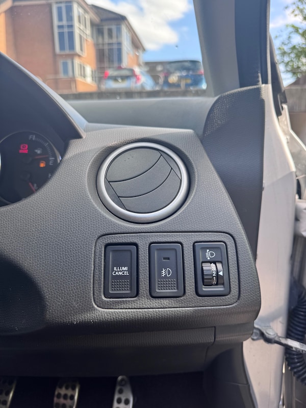 Used Suzuki Swift 2011 for sale - 75086247: Photo 36