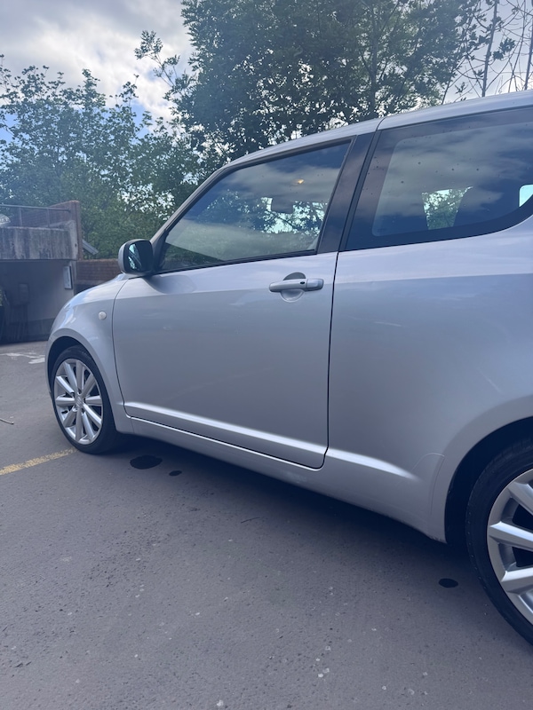 Used Suzuki Swift 2011 for sale - 75086247: Photo 9
