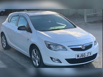 2011 (60) - 1.6i 16V SRi 5dr