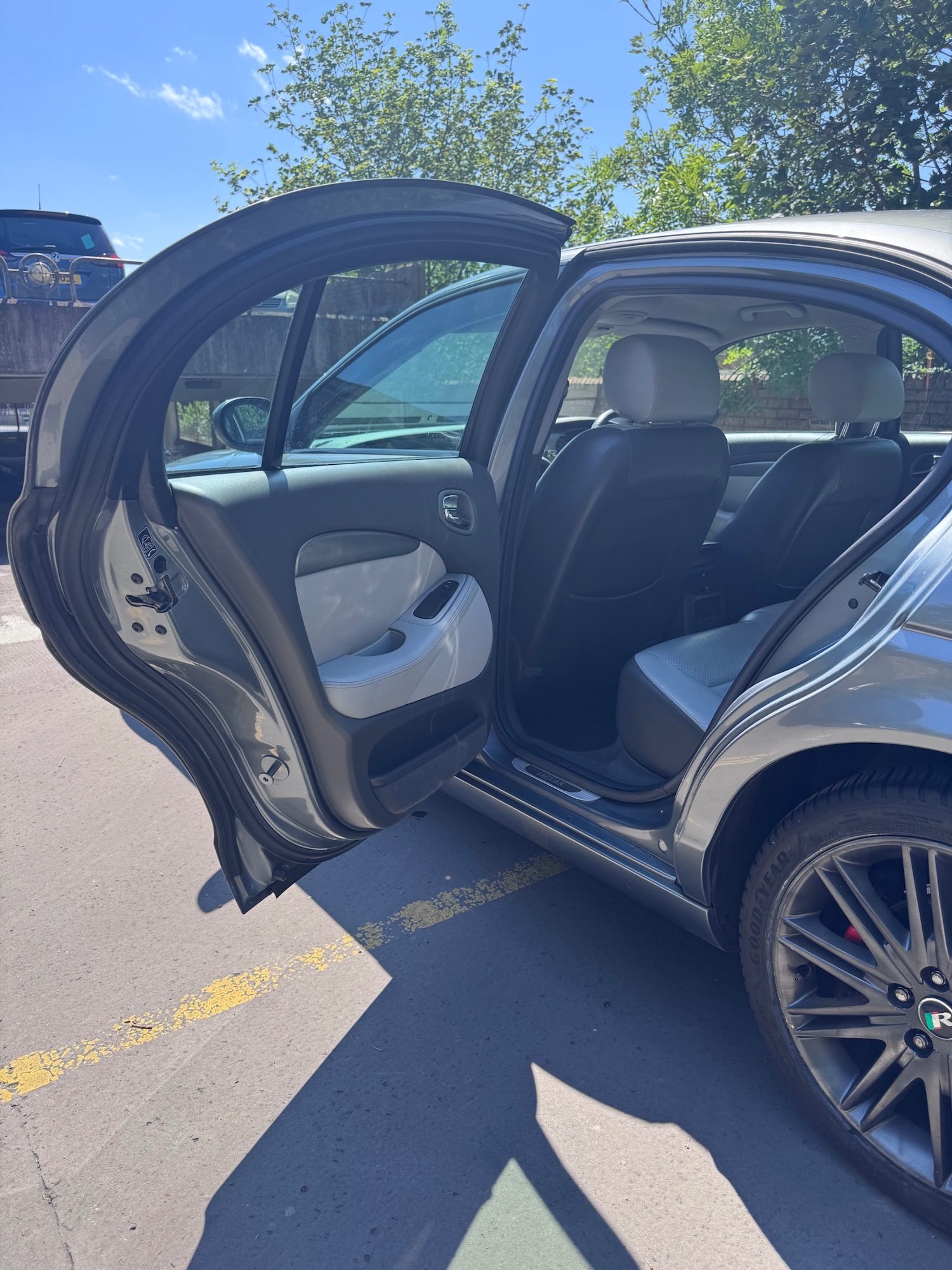 Vehicle 28