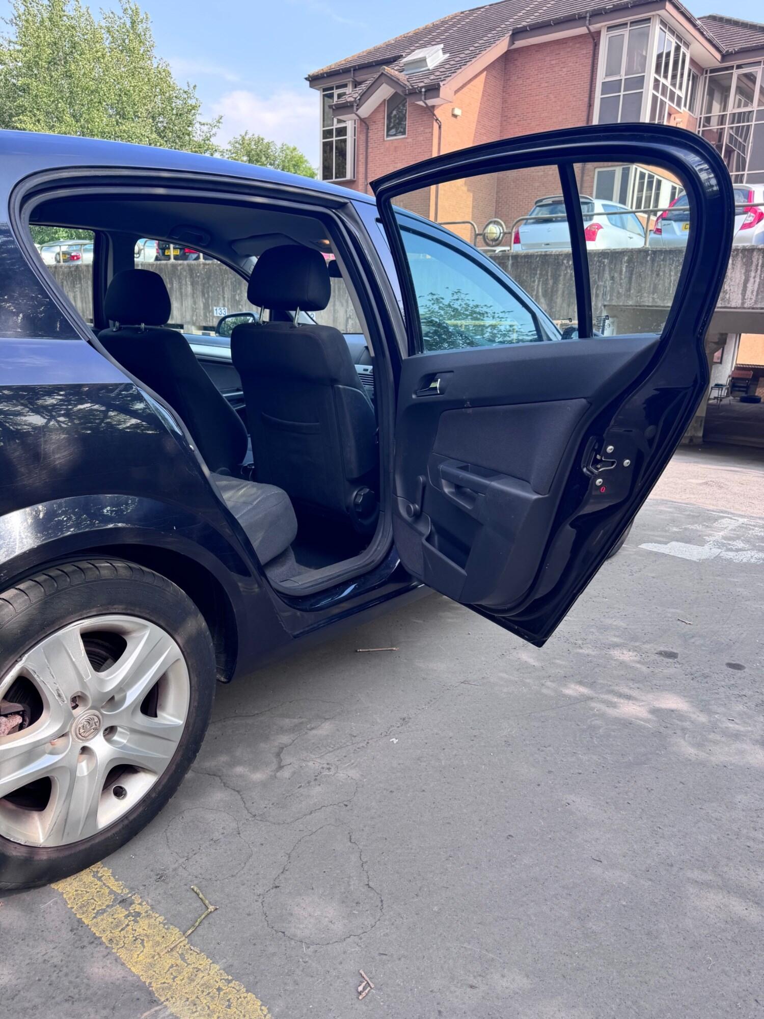 Used Vauxhall Astra 2009 for sale - 77087818: Photo 21