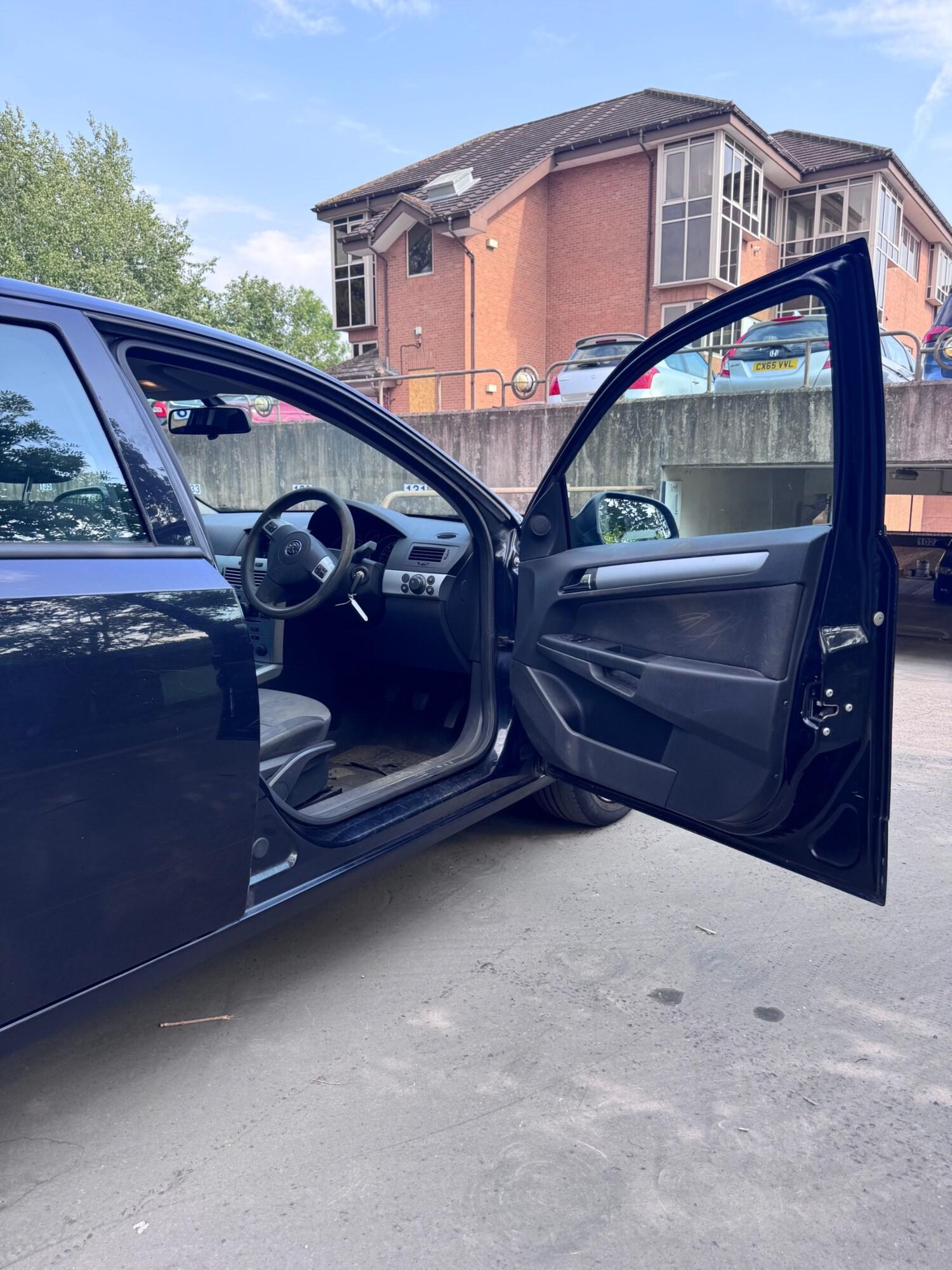 Used Vauxhall Astra 2009 for sale - 77087818: Photo 44