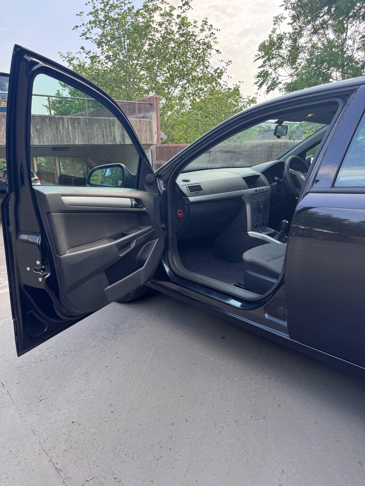 Used Vauxhall Astra 2009 for sale - 77087818: Photo 45