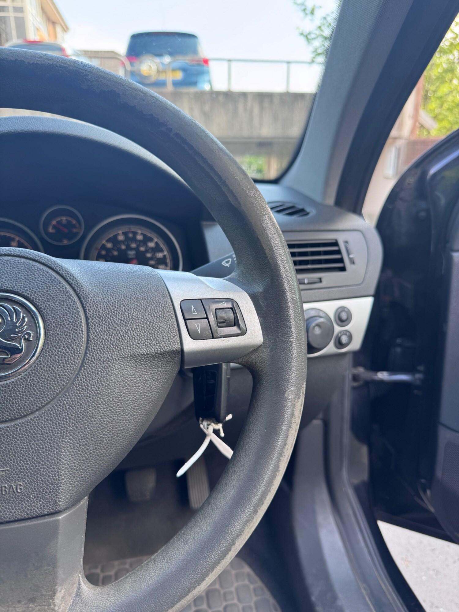 Used Vauxhall Astra 2009 for sale - 77087818: Photo 60