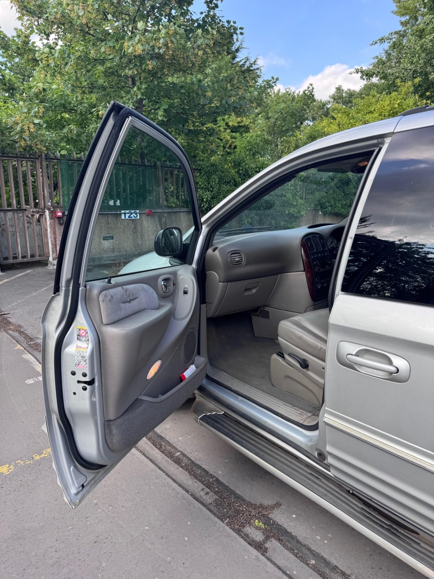 Used Chrysler Grand Voyager 2002 for sale - 77087801: Photo 30