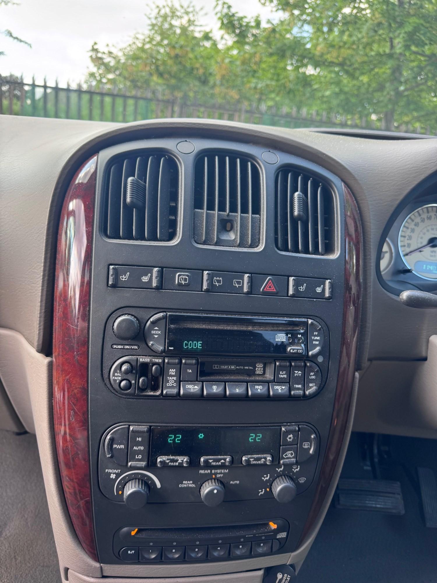 Used Chrysler Grand Voyager 2002 for sale - 77087801: Photo 35