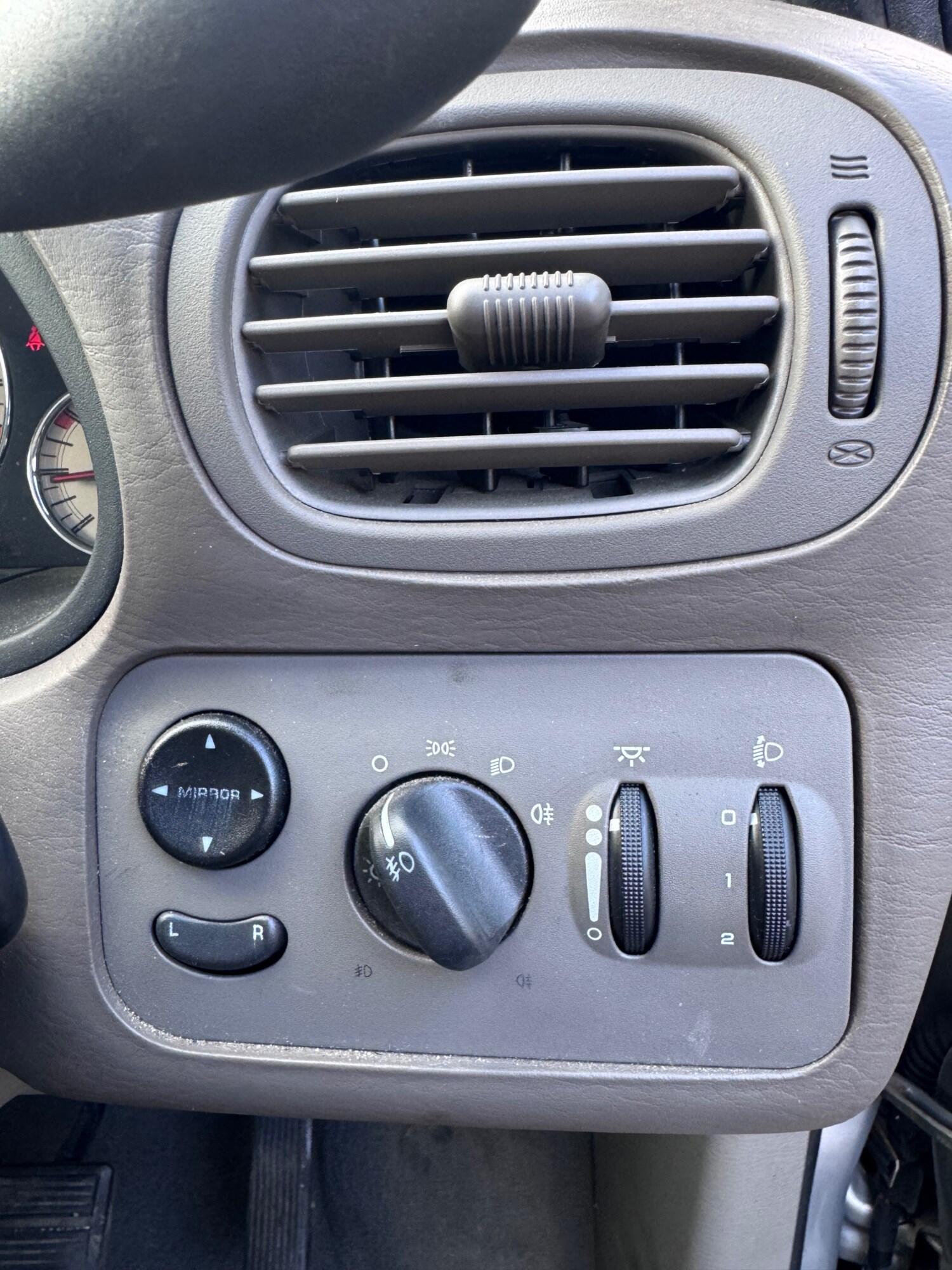 Used Chrysler Grand Voyager 2002 for sale - 77087801: Photo 38