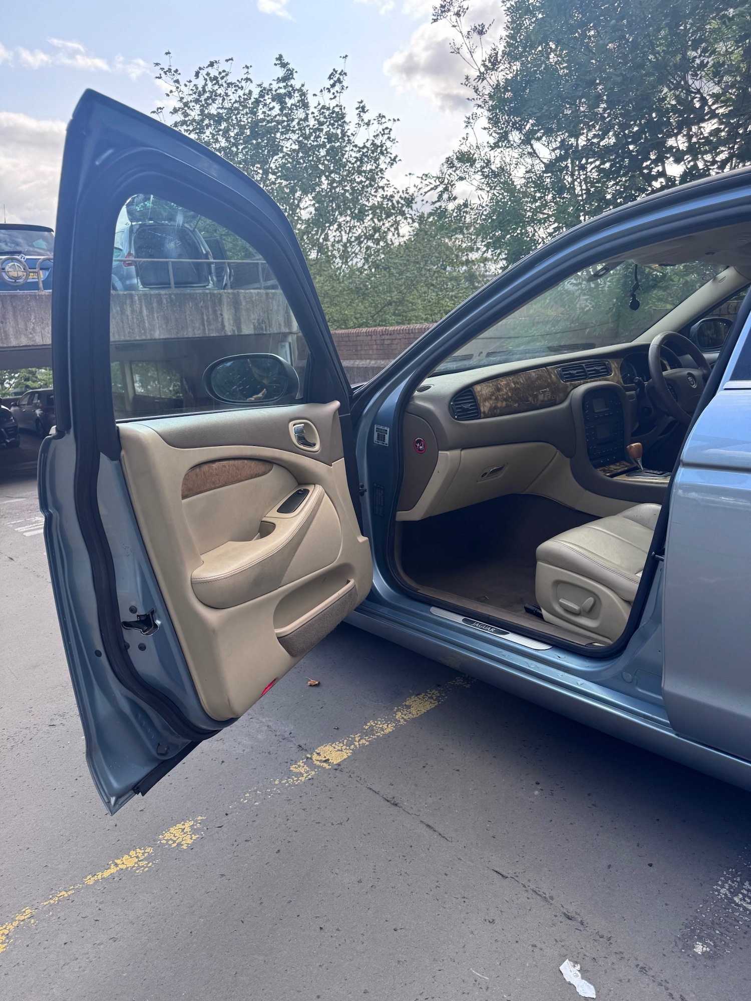 Vehicle 25