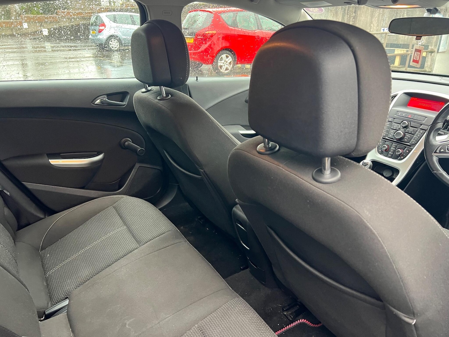 Used Vauxhall Astra 2012 for sale - 77087812: Photo 13