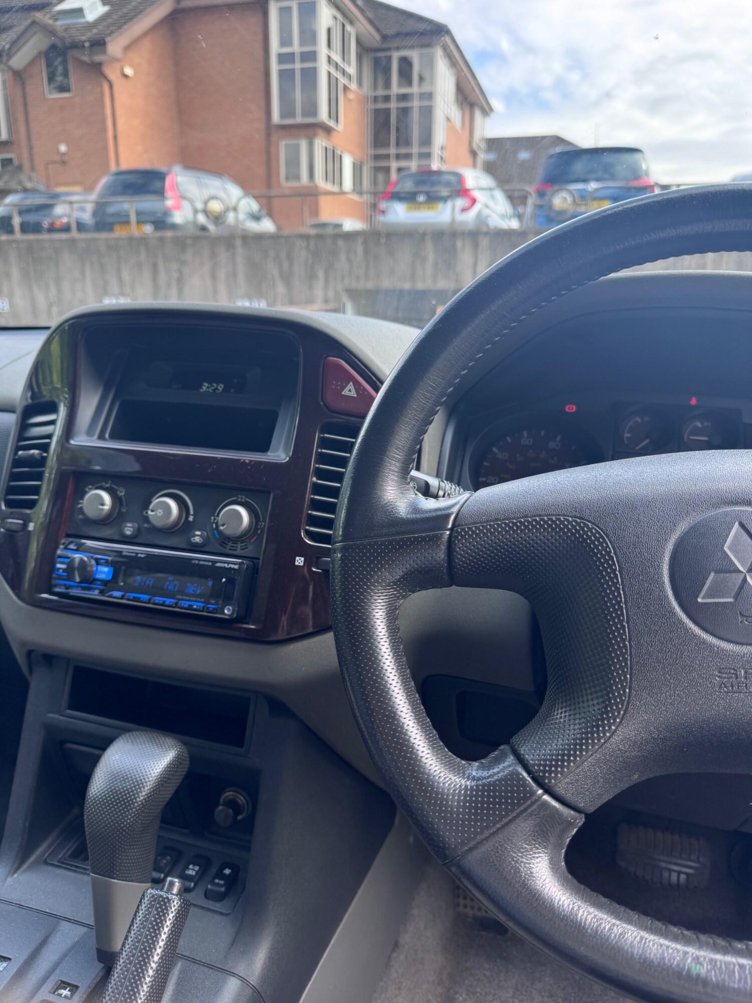 Used Mitsubishi Shogun 2015 for sale - 77087817: Photo 41