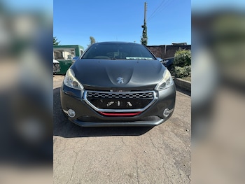 Used Peugeot 208 2015 for sale - 75537466: Photo