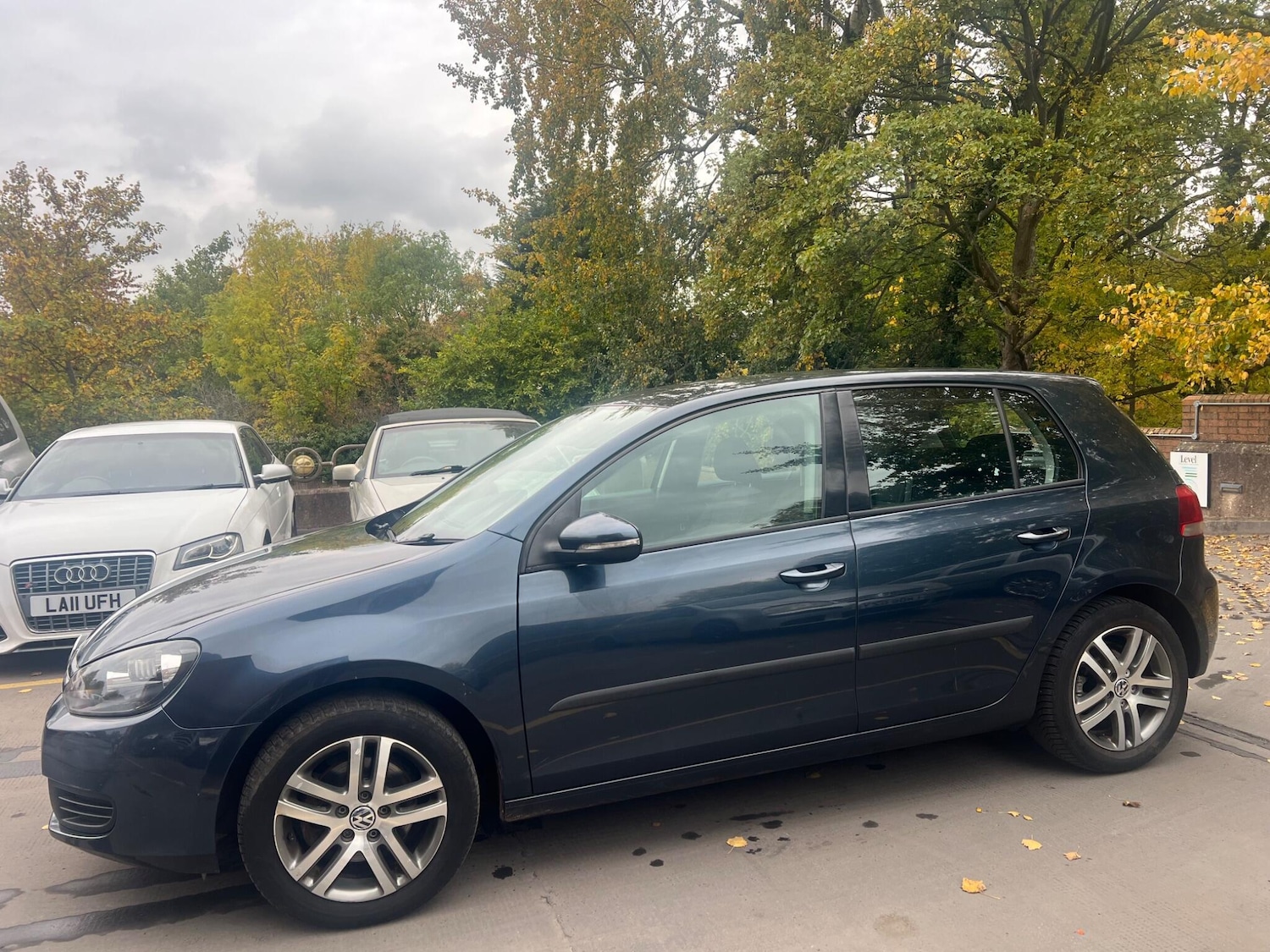 Used Volkswagen Golf 2009 for sale - 77087825: Photo 4