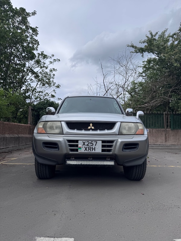 Used Mitsubishi Shogun 2015 for sale - 73955179: Photo 2
