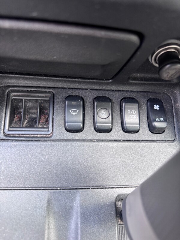 Used Mitsubishi Shogun 2015 for sale - 73955179: Photo 37