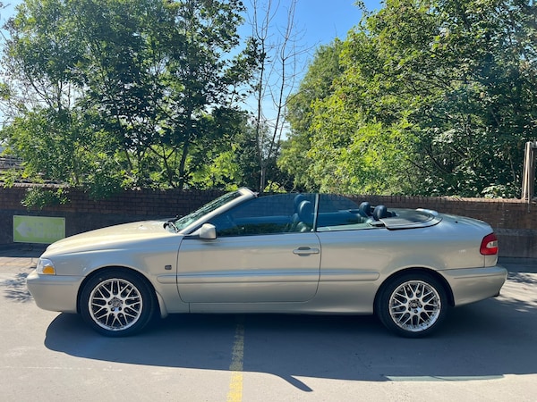 Used Volvo C70 2004 for sale - 75612821: Photo 4