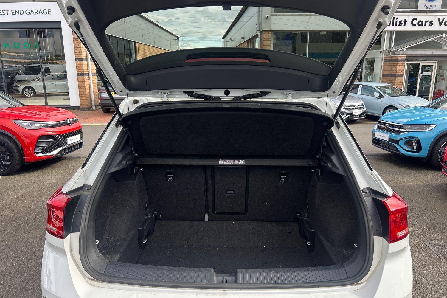 Used Volkswagen T-Roc 2021 for sale - 76071472: Photo 11