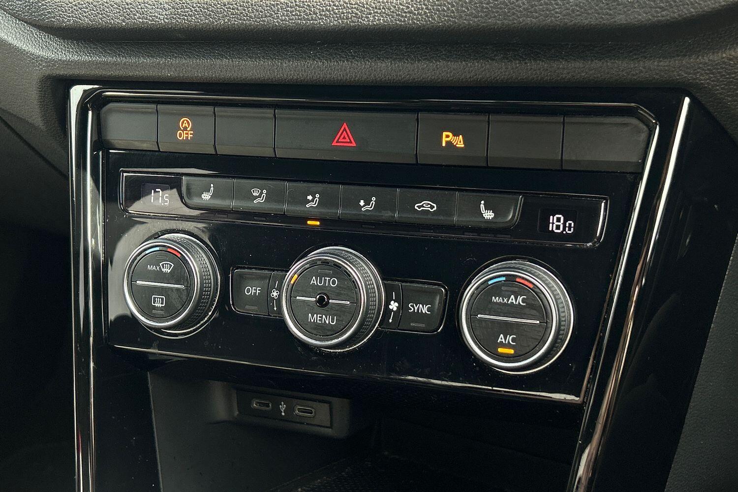 Used Volkswagen T-Roc 2021 for sale - 76071472: Photo 17