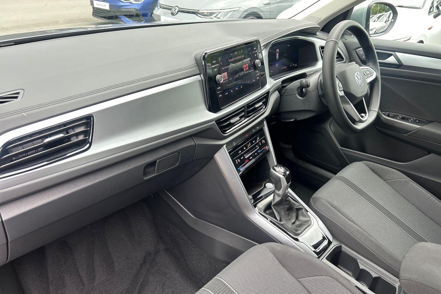 Used Volkswagen T-Roc 2025 for sale - 76188722: Photo 2