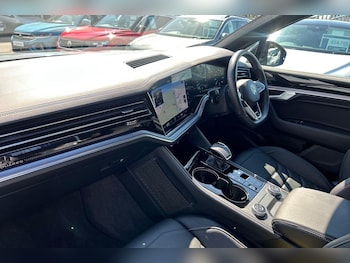 Used Volkswagen Touareg 2025 for sale - 75623286: Photo
