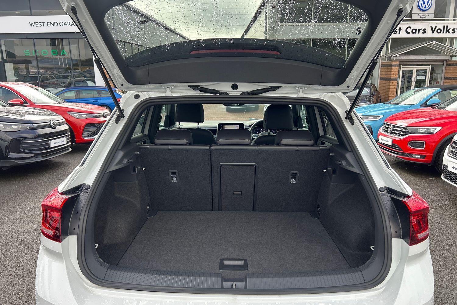 Used Volkswagen T-Roc 2024 for sale - 75965408: Photo 11