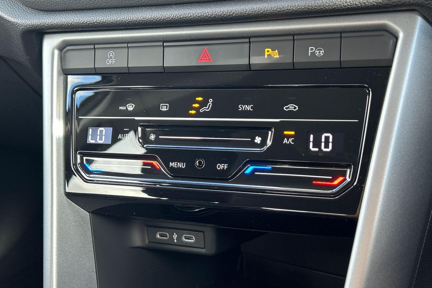 Used Volkswagen T-Roc 2024 for sale - 75906169: Photo 17