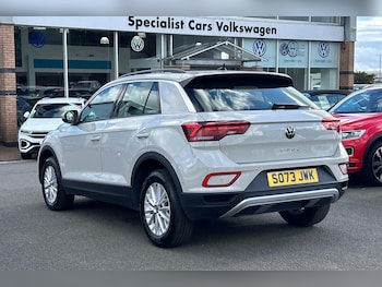 Used Volkswagen T-Roc 2024 for sale - 75906169: Photo 3