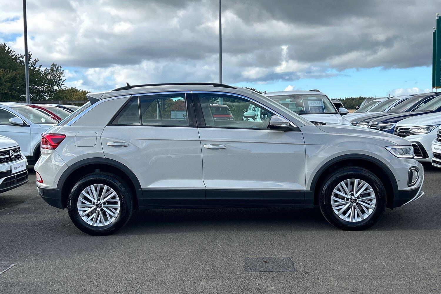 Used Volkswagen T-Roc 2024 for sale - 75906169: Photo 4