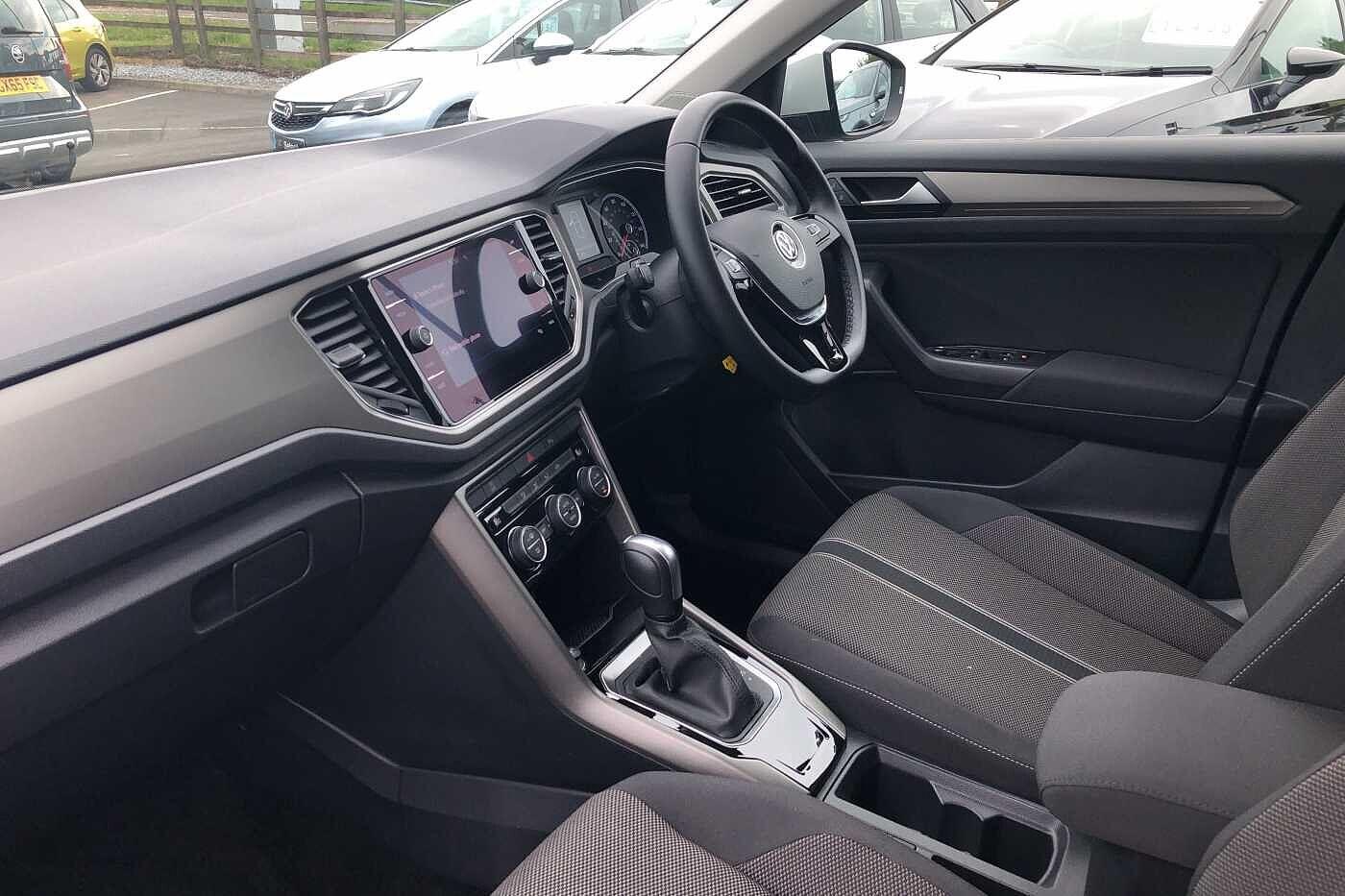 Used Volkswagen T-Roc 2020 for sale - 76108523: Photo 2
