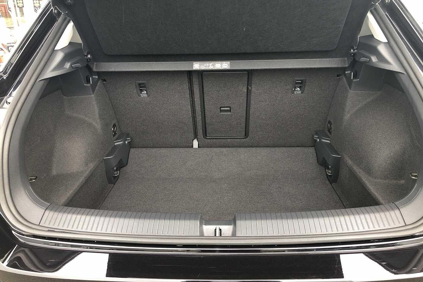 Used Volkswagen T-Roc 2020 for sale - 76108523: Photo 8