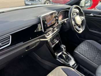 Used Volkswagen T-Roc 2023 for sale - 74899007: Photo
