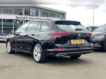 Used Volkswagen Golf 2021 for sale - 75838607: Photo