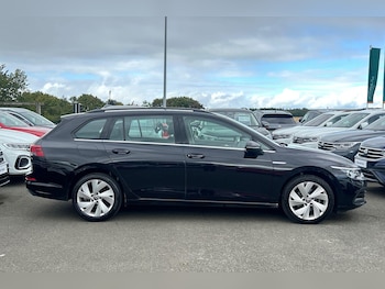 Used Volkswagen Golf 2021 for sale - 75838607: Photo