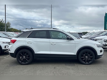 Used Volkswagen T-Roc 2021 for sale - 75858372: Photo