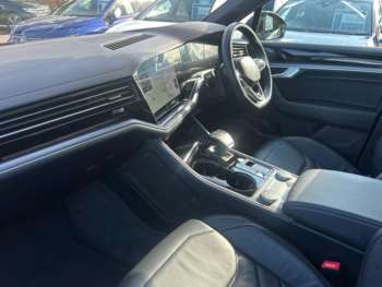Used Volkswagen Touareg 2024 for sale - 75414702: Photo