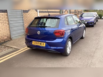 Used Volkswagen Polo 2018 for sale - 76137553: Photo 2