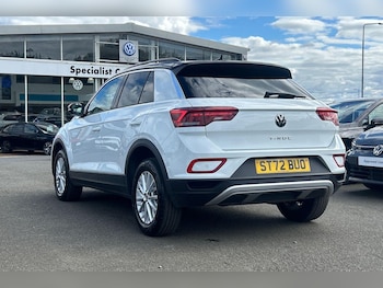 Used Volkswagen T-Roc 2022 for sale - 75414366: Photo