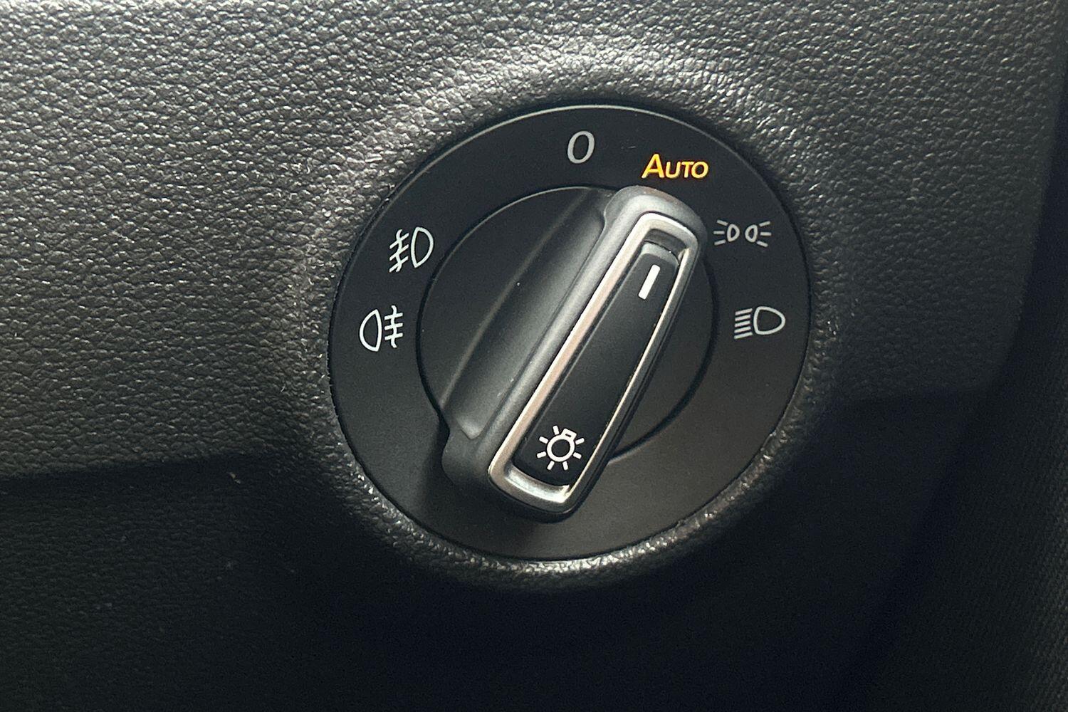Used Volkswagen T-Roc 2022 for sale - 75915880: Photo 23