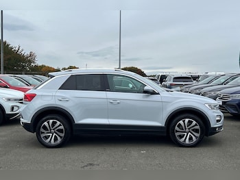 Used Volkswagen T-Roc 2022 for sale - 75915880: Photo 4