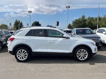 Used Volkswagen T-Roc 2022 for sale - 75623405: Photo