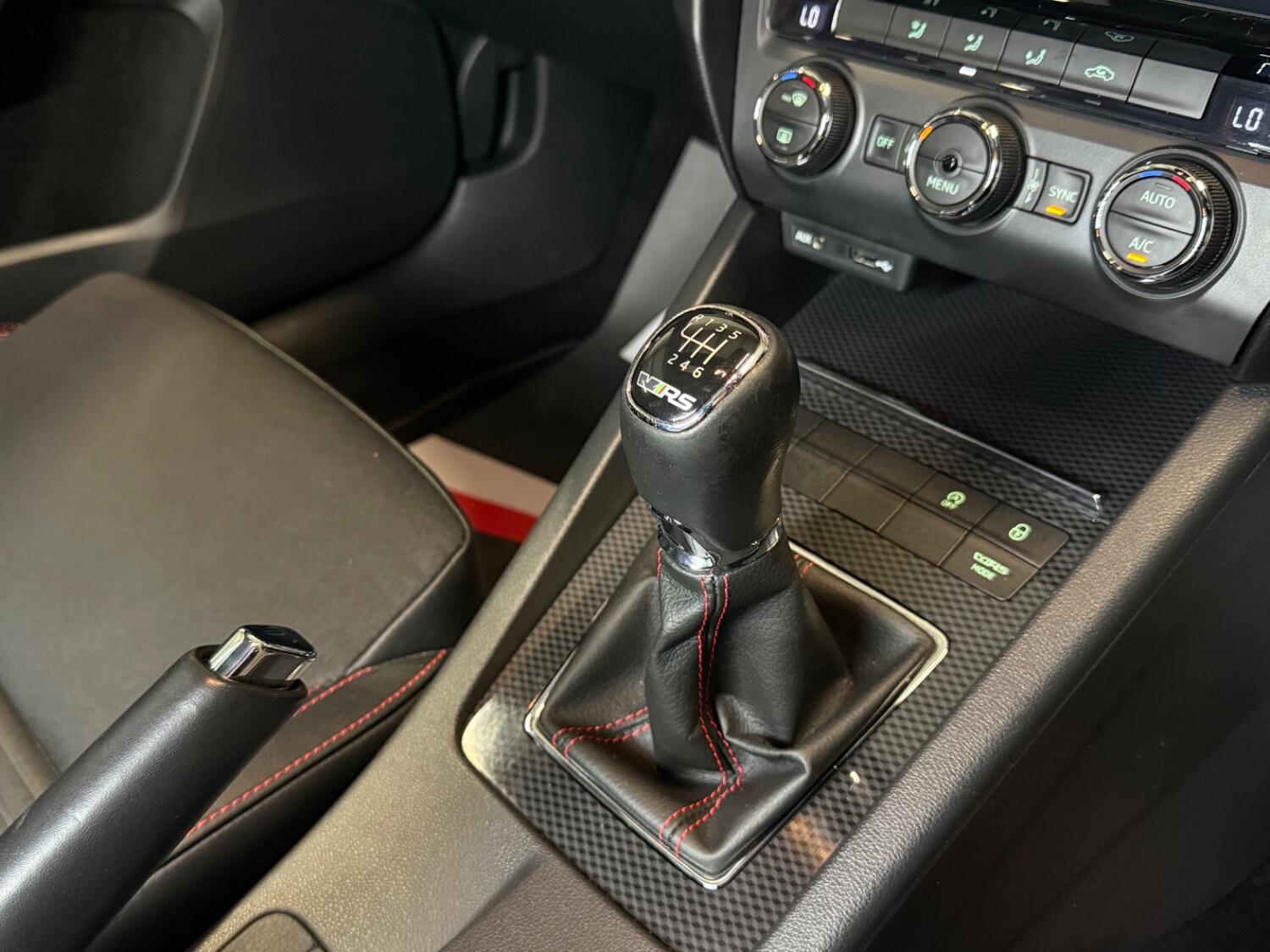 Used Skoda Octavia 2015 for sale - 76605621: Photo 44